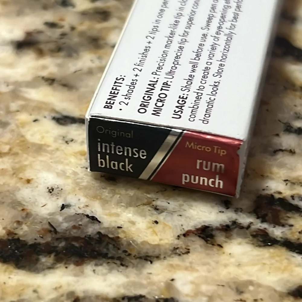 🌙💕Stila Rum Punch Intense Black Dual Ended Liquid Eyeliner